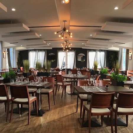 Logis Hotel & Restaurant - Les Bords De Seine La Roche-Guyon Exteriér fotografie