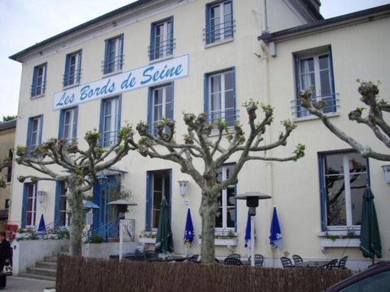 Logis Hotel & Restaurant - Les Bords De Seine La Roche-Guyon Exteriér fotografie